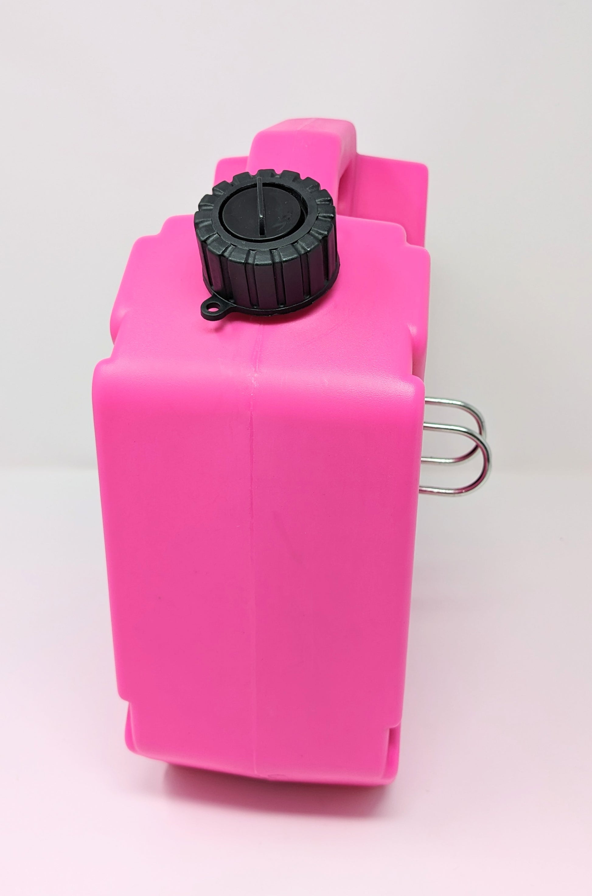 1.3 Gallon Utility Can with Auto Mount and One Utility Can Spout Replacement (5 L) - Kool Products